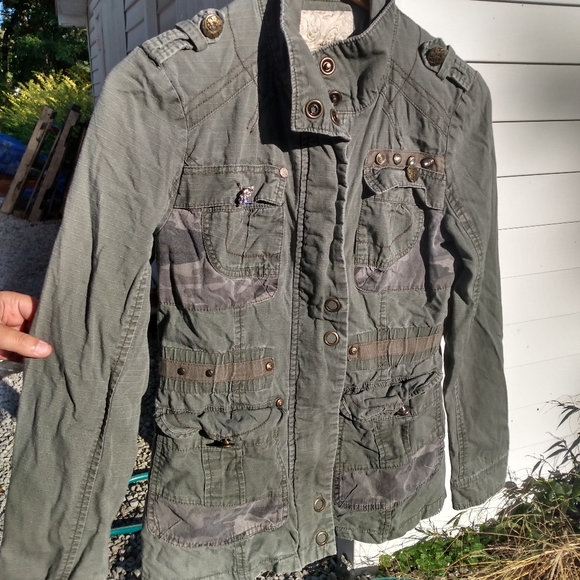 Daytrip Dark Green Casual Jacket - Picture 1 of 11